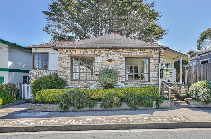 315 Cypress Avenue, Pacific Grove, California 93950