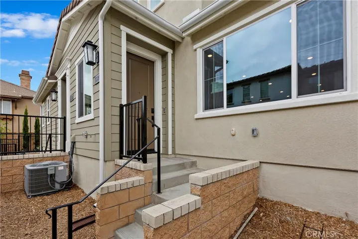 5584 Kate Way, Fontana, California 92336