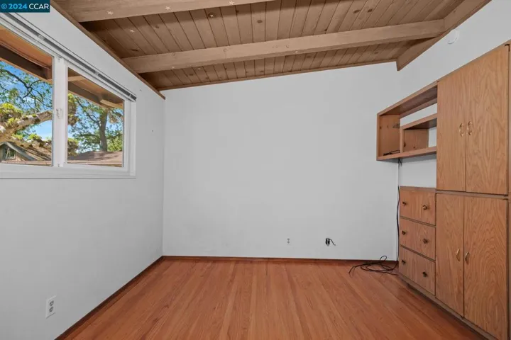2121 Magnolia Way, Walnut Creek, California 94595