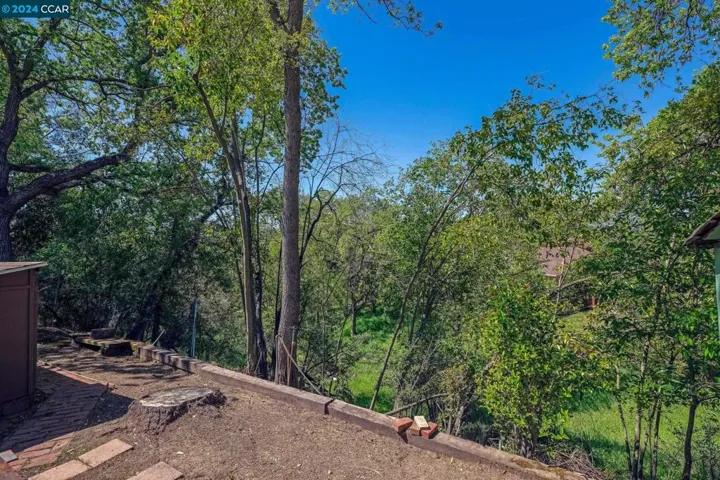 2121 Magnolia Way, Walnut Creek, California 94595