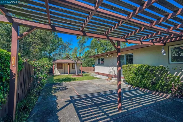 2121 Magnolia Way, Walnut Creek, California 94595