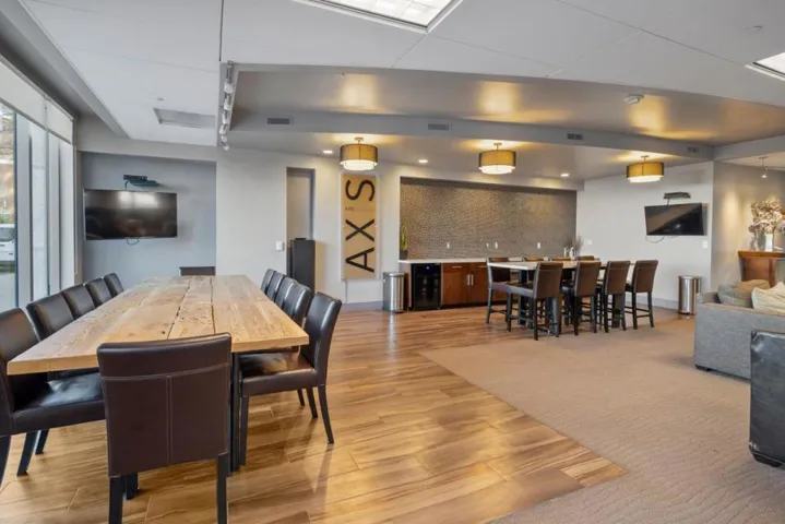 38 N Almaden Boulevard 911, San Jose, California 95110