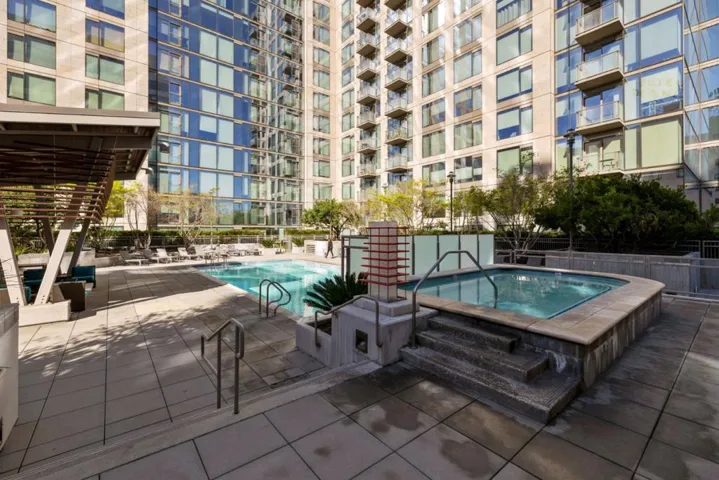 38 N Almaden Boulevard 911, San Jose, California 95110