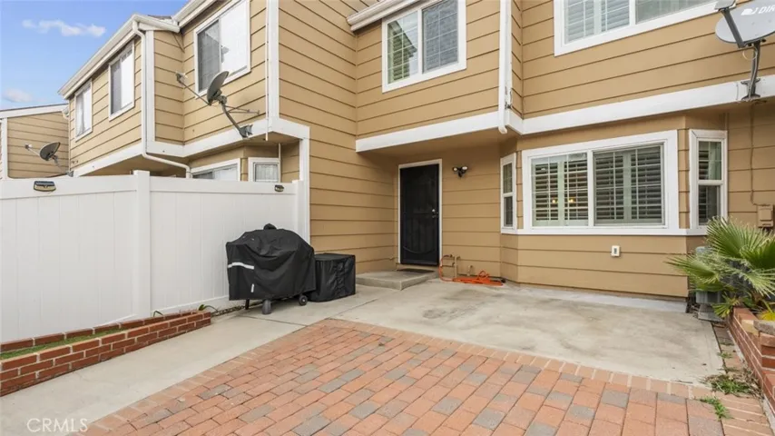 14200 Polk Street, Sylmar, California 91342