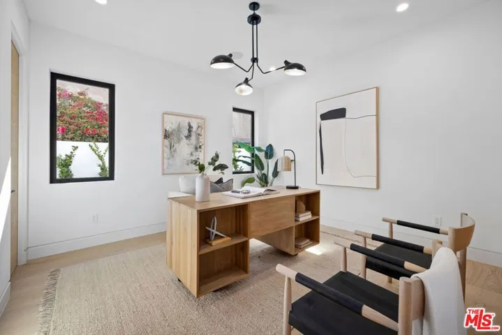 11943 Foxboro Drive, Los Angeles, California 90049