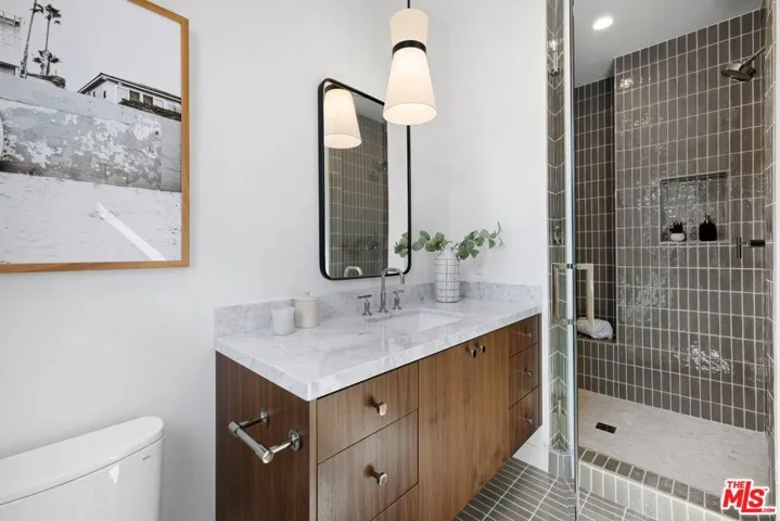 11943 Foxboro Drive, Los Angeles, California 90049