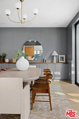 11943 Foxboro Drive, Los Angeles, California 90049