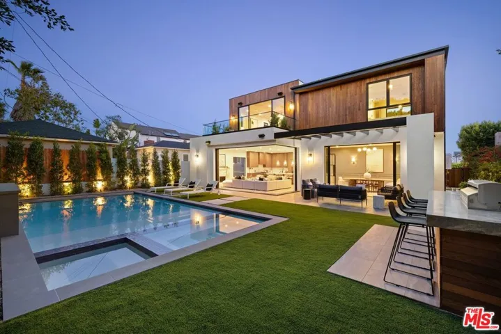 11943 Foxboro Drive, Los Angeles, California 90049