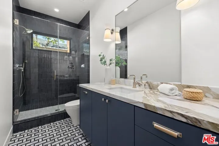 11943 Foxboro Drive, Los Angeles, California 90049