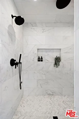 11943 Foxboro Drive, Los Angeles, California 90049