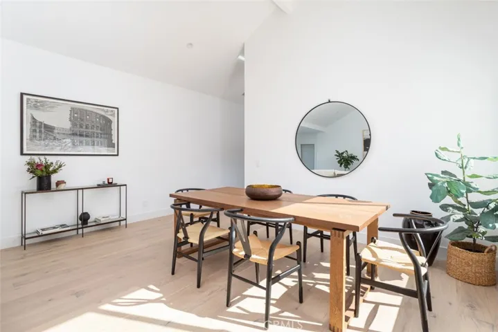 1071 Santa Rosa Avenue, Costa Mesa, California 92626
