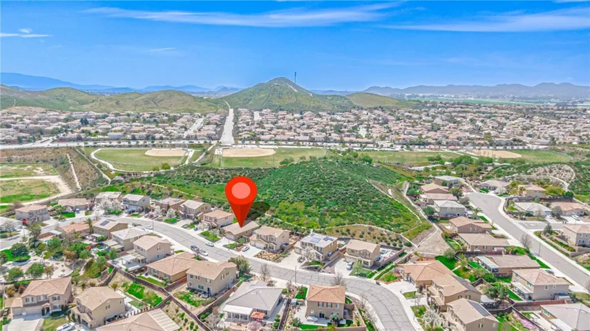 30853 Oak Knoll Drive, Menifee, California 92584