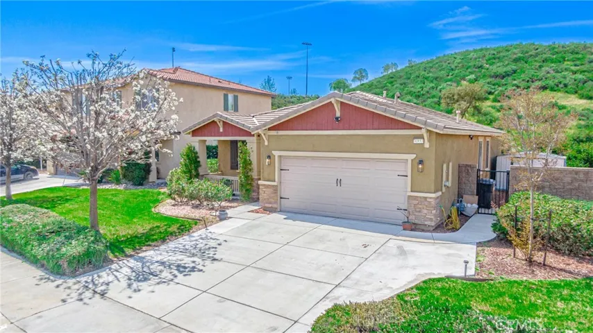 30853 Oak Knoll Drive, Menifee, California 92584