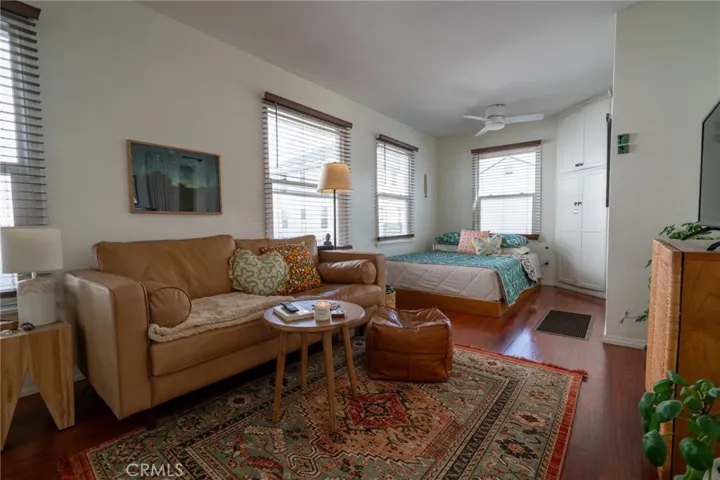 5285 E The Toledo, Long Beach, California 90803