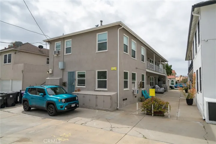 5285 E The Toledo, Long Beach, California 90803