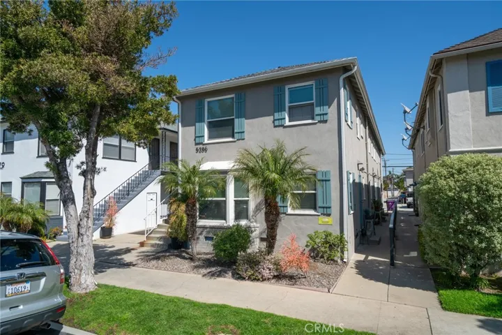 5285 E The Toledo, Long Beach, California 90803