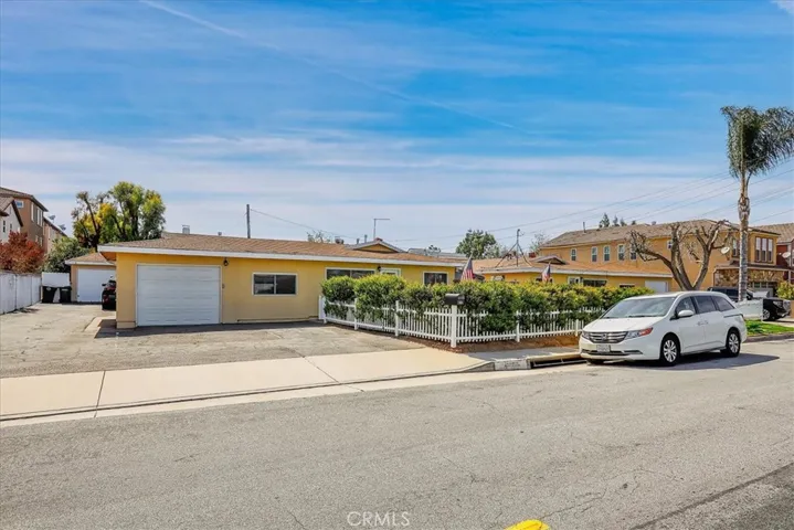 1554 Orchard Drive, Newport Beach, California 92660