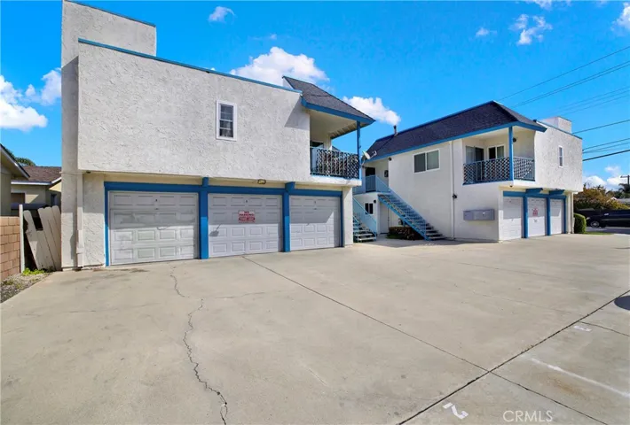 353 Hamilton Street, Costa Mesa, California 92627