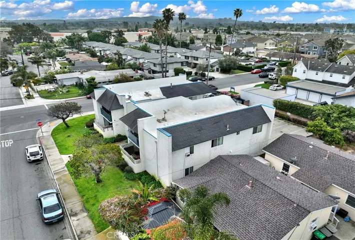 353 Hamilton Street, Costa Mesa, California 92627