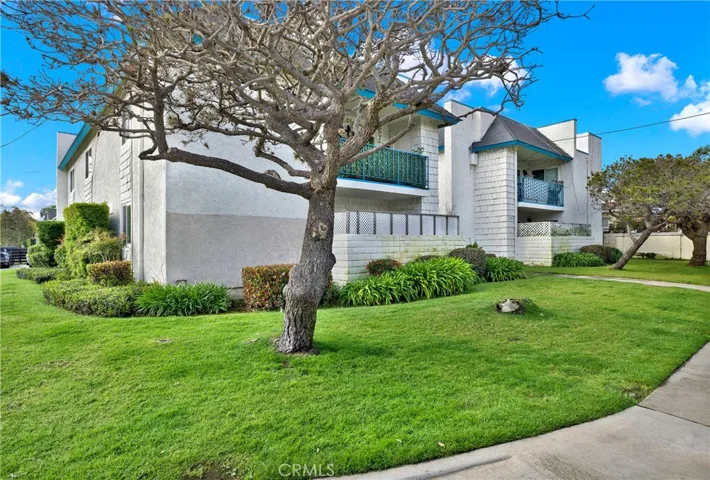 353 Hamilton Street, Costa Mesa, California 92627