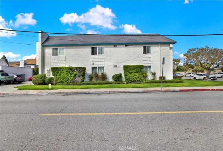353 Hamilton Street, Costa Mesa, California 92627