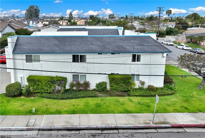 353 Hamilton Street, Costa Mesa, California 92627