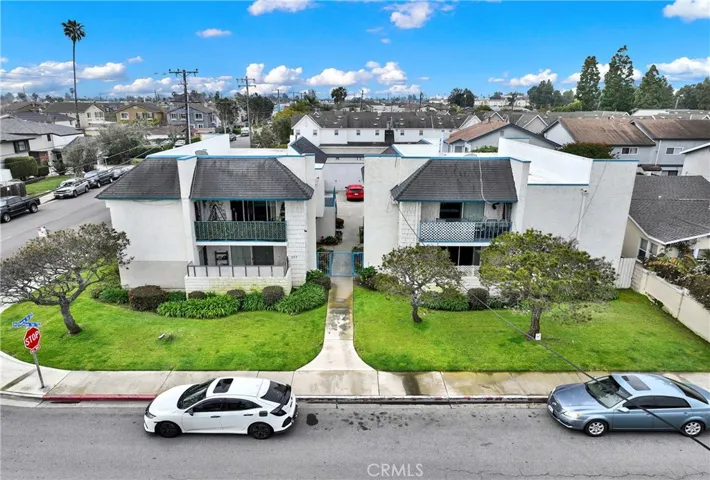 353 Hamilton Street, Costa Mesa, California 92627