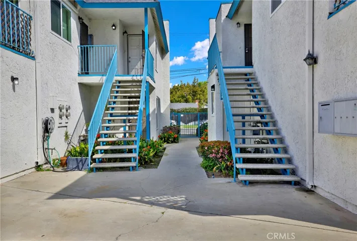 353 Hamilton Street, Costa Mesa, California 92627