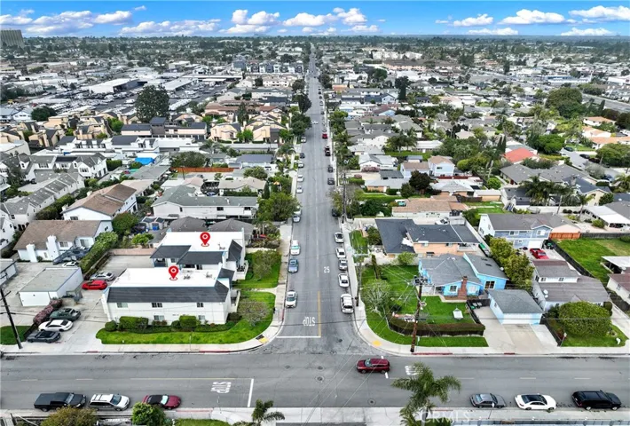 353 Hamilton Street, Costa Mesa, California 92627