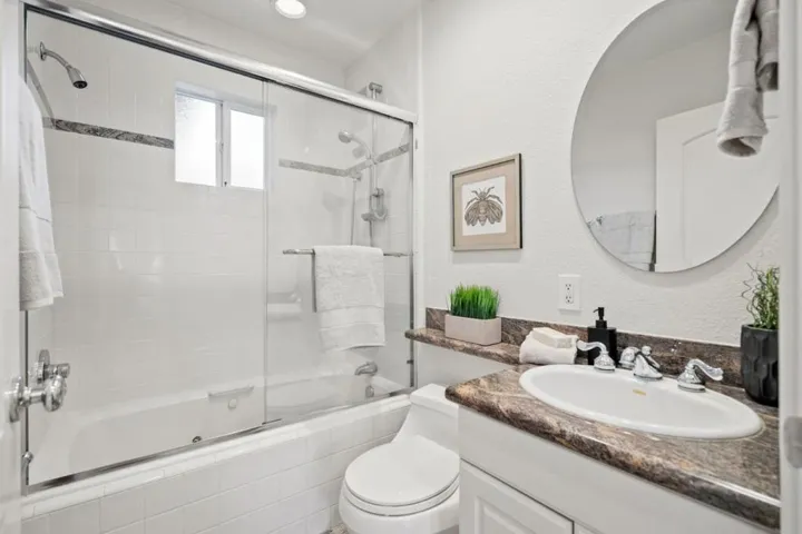 999 Loraine Avenue, Los Altos, California 94024