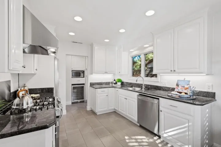999 Loraine Avenue, Los Altos, California 94024
