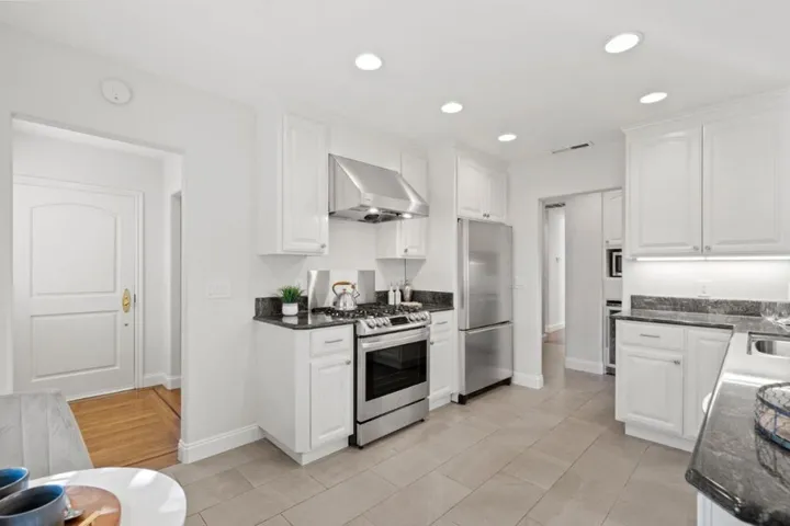 999 Loraine Avenue, Los Altos, California 94024