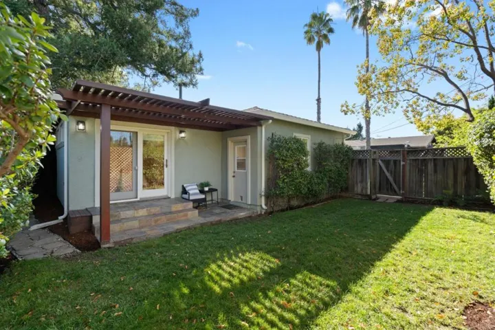 999 Loraine Avenue, Los Altos, California 94024