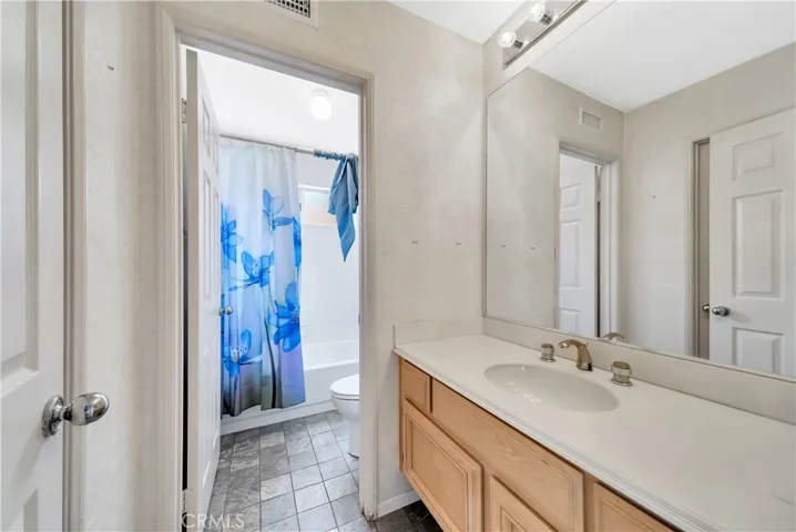 Downstairs full bath.