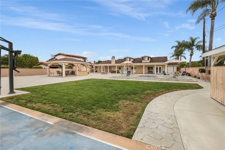 9229 Rives Avenue, Downey, California 90240
