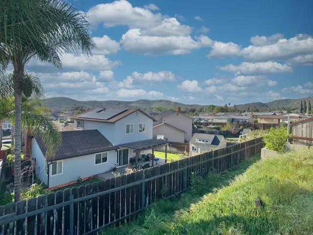 10160 Carreta Drive, Santee, California 92071