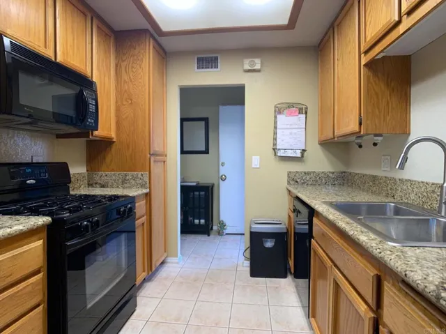 10160 Carreta Drive, Santee, California 92071