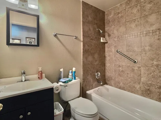 10160 Carreta Drive, Santee, California 92071