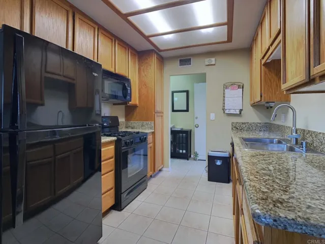 10160 Carreta Drive, Santee, California 92071