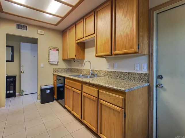 10160 Carreta Drive, Santee, California 92071