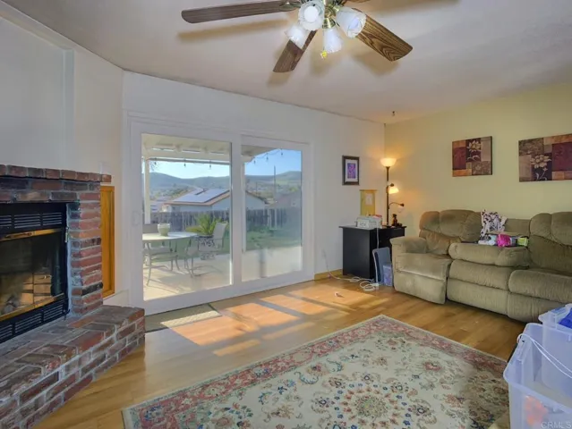 10160 Carreta Drive, Santee, California 92071