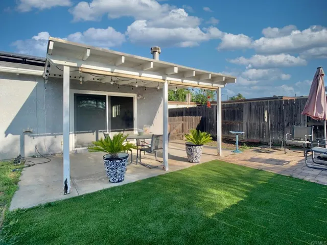10160 Carreta Drive, Santee, California 92071