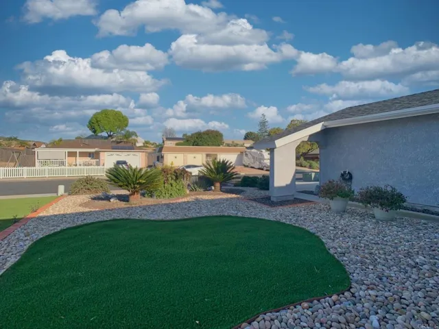 10160 Carreta Drive, Santee, California 92071