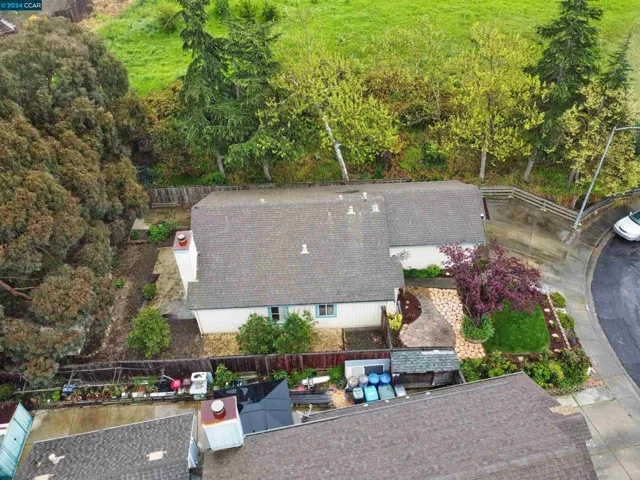 1050 Pueblo Court, Vallejo, California 94591-7809