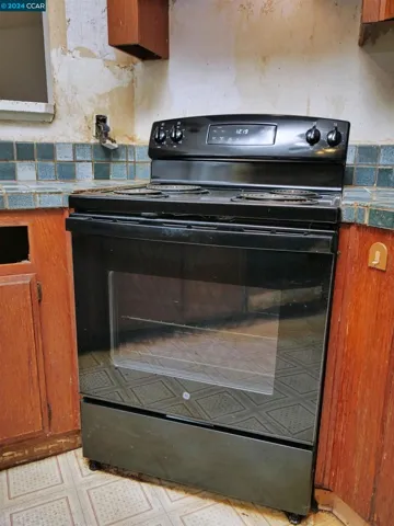 1050 Pueblo Court, Vallejo, California 94591-7809