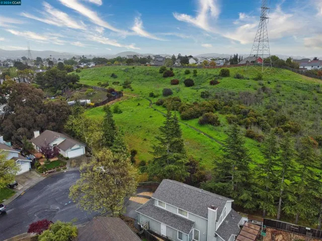 1050 Pueblo Court, Vallejo, California 94591-7809