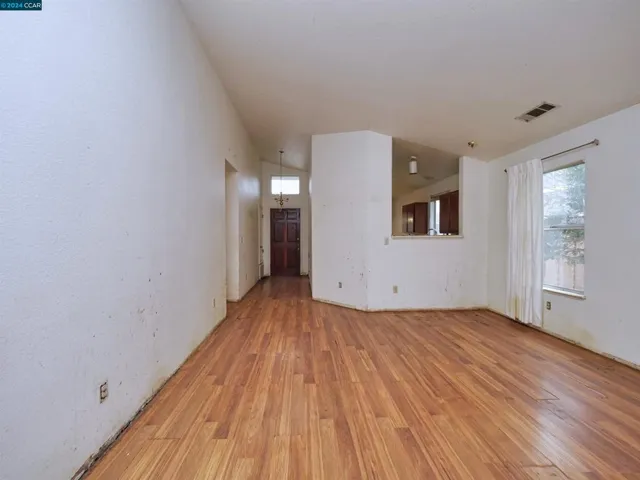 1050 Pueblo Court, Vallejo, California 94591-7809