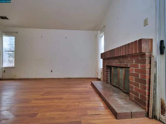 1050 Pueblo Court, Vallejo, California 94591-7809