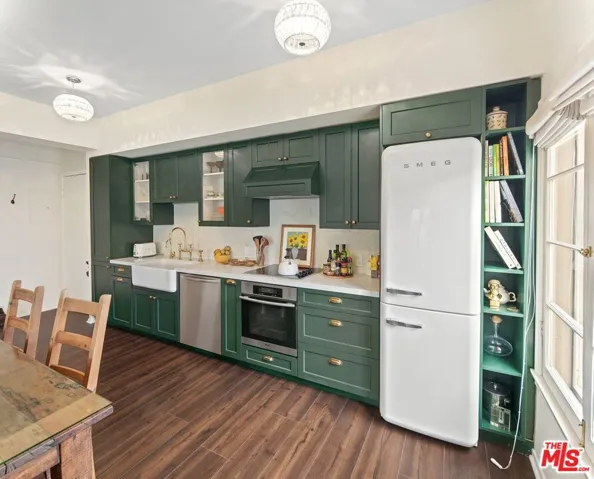 109 N Sycamore Avenue 204, Los Angeles, California 90036