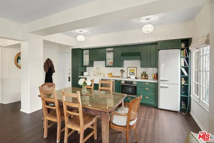 109 N Sycamore Avenue 204, Los Angeles, California 90036